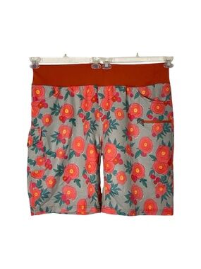 Shredly Limitless 11” Shorts Womens Size 24 Plus Size 3XL Floral Print Gray